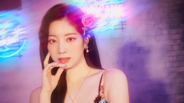 TWICE's Dahyun am 'Alkoholfräi' MV Shoot [2021] 4K Tapeten