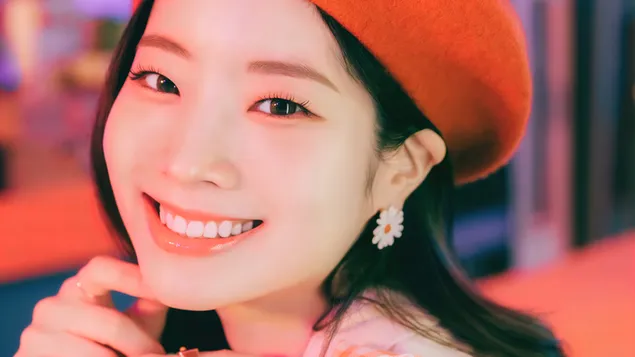 TWICE'dan Dahyun 'Kura Kura' MV Çekiminde (2021) 4K duvar kağıdı