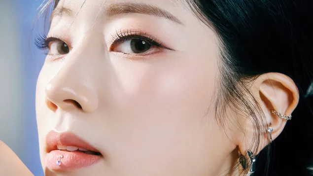 Dahyun iz TWICE | Set Me Free MV (Ready to Be - Album) Ustreli 4K ozadje