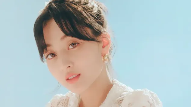 จีฮโย TWICE ถ่ายภาพในอัลบั้ม 'Formula of Love: OT3 (Blue Concept)' 4K วอลเปเปอร์