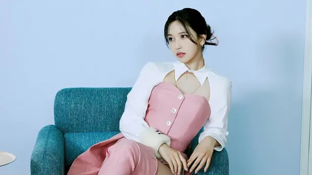 มินะ TWICE ถ่ายแบบในอัลบั้ม 'Formula of Love: OT3 (Explosion Ver.)' 4K วอลเปเปอร์