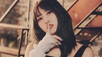 TWICEのモモ | 2023 年シーズンのご挨拶 4K 壁紙