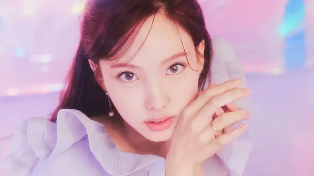 트와이스 나연, '무알콜' 뮤직비디오 촬영 (2021) 4K 배경화면