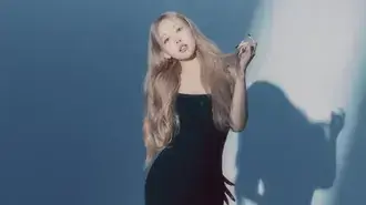 Nayeon de TWICE dans 'Talk that Talk' MV (Concept 1) Photoshoot 4K fond d'écran