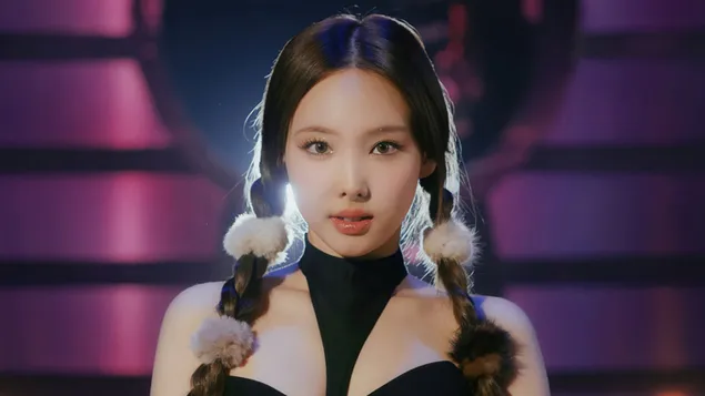 TWICE's Nayeon: Moonlight Sunrise MV Shoot 4K Tapeten