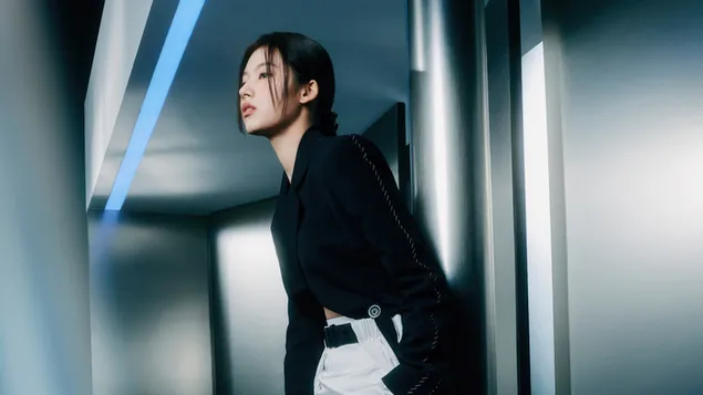 TWICE's Sana | Set Me Free MV (Ready to Be - Album) Shoot 4K sfond