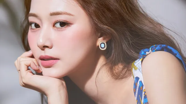 Tzuyu de TWICE en la sesión de fotos del MV 'Sin alcohol' (2021) 4K fondo de pantalla