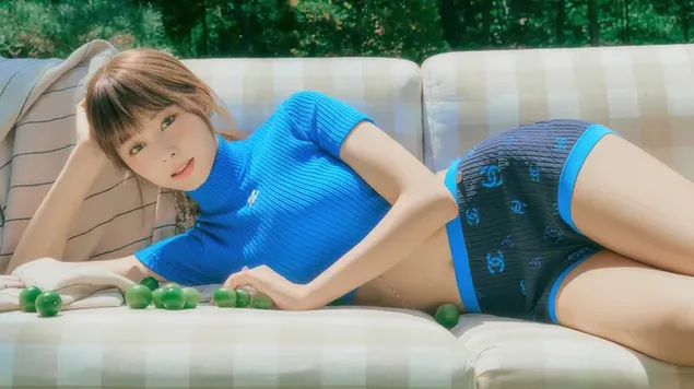 TWICE ツウィ、「トーク・ザット・トーク」MV撮影中 ダウンロード