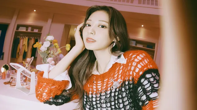 Tzuyu من TWICE في تصوير MV لـ The Feels 4K خلفية