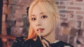 TWICEのツウィ | 2023 年シーズンのご挨拶 4K 壁紙