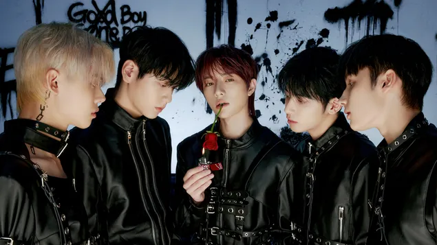 TXT tüm üyeler - Good Boy Gone Bad MV Çekimi - Minisode 2: Friday's Child (Albüm) 4K duvar kağıdı