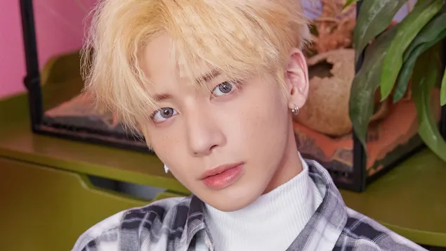 TXT Taehyun - Blue Hour MV Shoot (Minisode1: Blue Hour Album) 4K bakgrunn