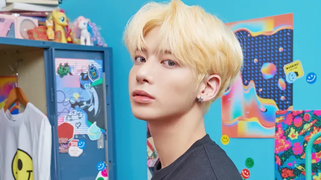 TXT 'Taehyun' i Blue Hour MV Shoot (Minisode1: Blue Hour Album) 4K bakgrunn