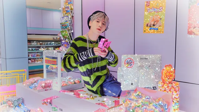 TXT Taehyun | Loser = Lover MV Shoot - The Chaos Chapter: Freeze Album (wersja Fight or Escape) 4K tapeta