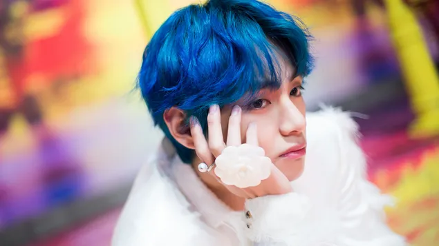 V (Kim Tae-hyung) en la sesión de fotos del MV 'Boy With Luv' de BTS (Bangtan Boys)