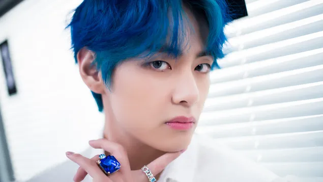 วี (คิมแทฮยอง) ใน MV 'Boy With Luv' จาก BTS [Bangtan Boys] 4K วอลเปเปอร์