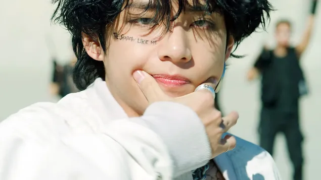 วี (คิมแทฮยอง) ใน 'ON' MV Shoot (2020) จาก BTS (บังทันบอยส์) 4K วอลเปเปอร์