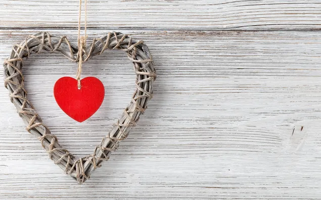 Valentinovo - ročno izdelan srček 2K ozadje