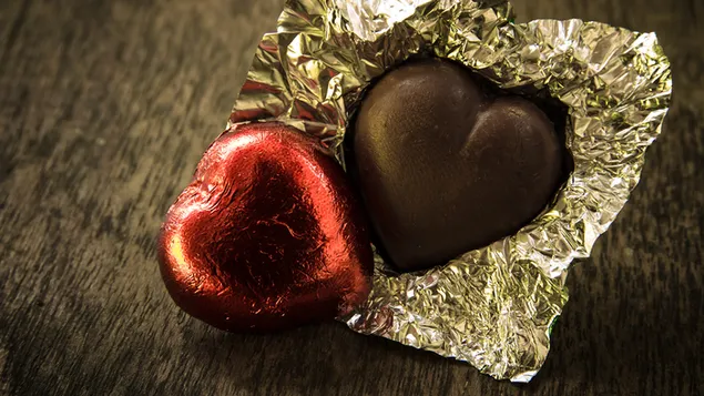 Преземете Денот на вљубените - срце чоколадни парови
