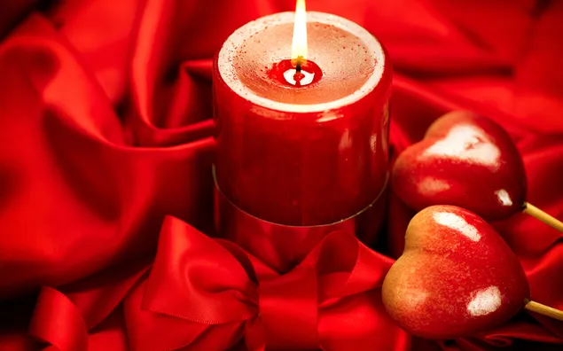 Valentinstag - beleuchtete rote Kerzendekoration