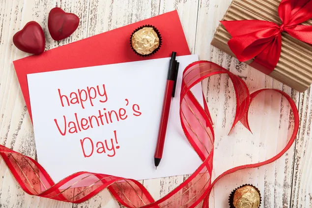 Catatan hari Valentine dengan hati merah, cokelat, dan kotak hadiah 4K wallpaper