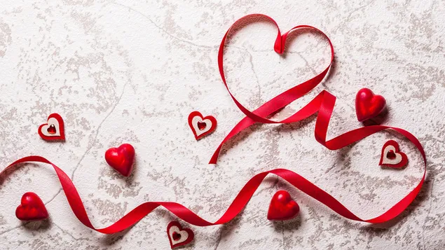 バレンタインデー-リボンハートの赤い飾り 2K 壁紙