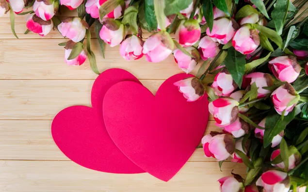 Valentinstag - rosa Rosen und Herzausschnitte