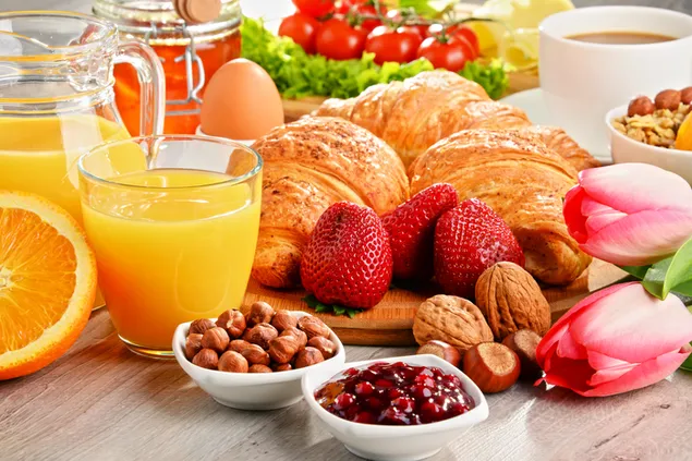 Berbagai buah-buahan, Jus, Kacang-kacangan dan makanan lainnya cocok untuk sarapan