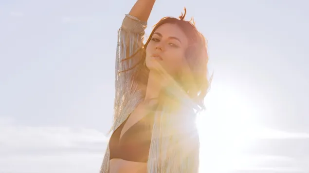 'Victoria Justice' 海滩写真 4K 壁纸