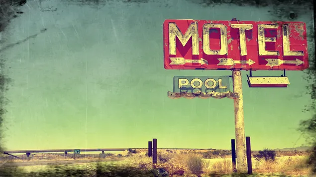 Papan reklame motel antik dan rambu jalan
