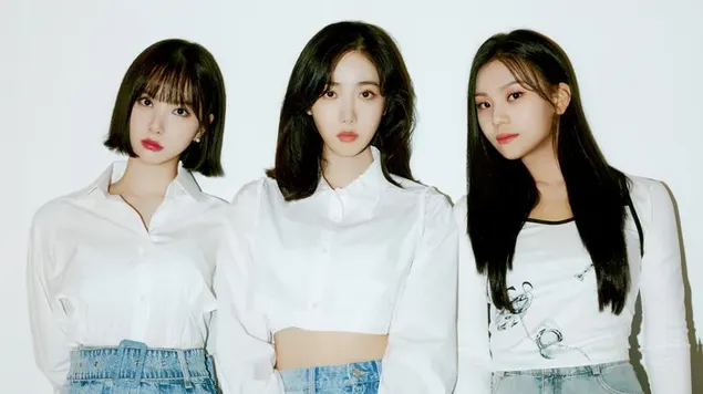 VIVIZ 女子組合成員 - 個人資料拍攝 4K 壁紙