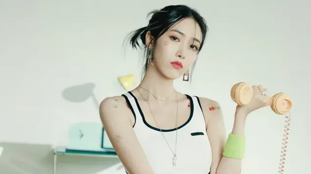 sinb viviz dr 'summer vibe: ready to summer | `khsbrdry albwm mfhwmy 3 brgyry khnyd