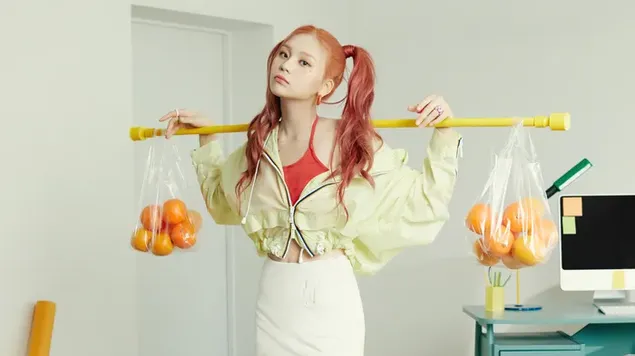 VIVIZ的Umji在'Summer Vibe：準備好夏天| Concept 3' 專輯拍攝 4K 壁紙