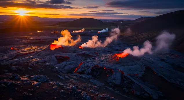 vulkaninis issiverzimas saulelydzio metu: ugningos lavos srautai ir dumai atsisiusti