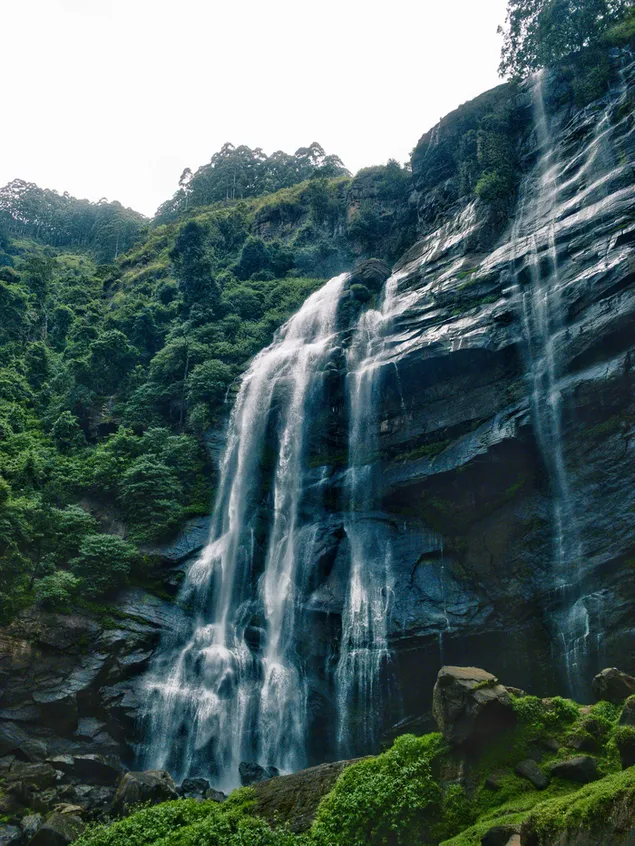 Wasserfall in Sri Lanka herunterladen
