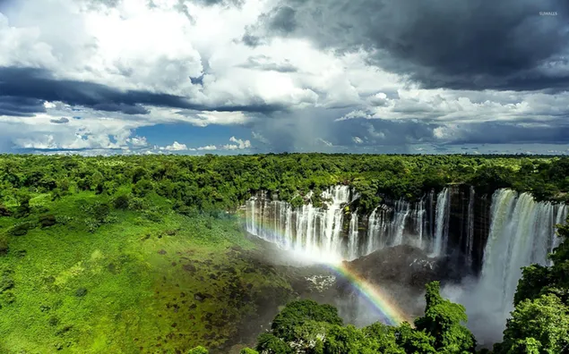 Cascadas y arcoíris en los bosques. HD fondo de pantalla