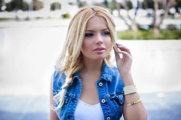 Wäiss Hoer Modell 4K Tapeten