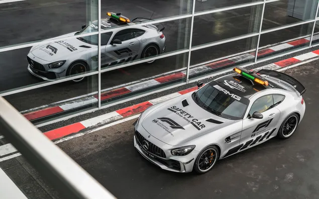Weißer Sportwagen Mercedes-AMG GT R 4K Hintergrundbild