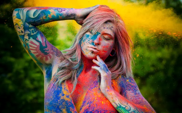 Donna che gode di Holi HD sfondo