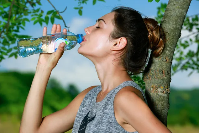 Woman Model Drinking Water 4K wallpaper