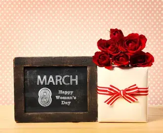 Fraendag - Kaddoen a roude Rosen 2K Tapeten