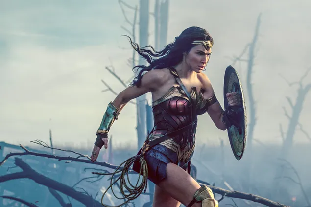 Wonder Women Berlari Di Medan Perang 4K wallpaper
