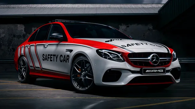 Xe an toàn Mercedes-AMG E 63 S 2018 01 tải xuống