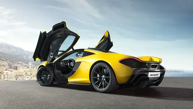 Gele McLaren P1 sportwagen