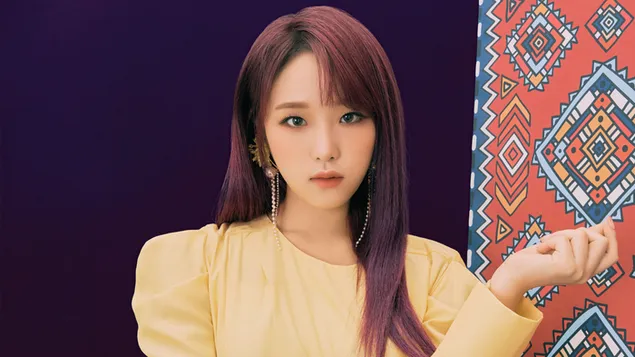 Yena dalam Penggambaran MV 'Bloom*Iz' [2020] daripada IZ*ONE [Kugiran K-Pop] 4K kertas dinding