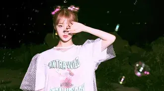'이달의 소녀'(K팝 밴드)의 '12:00' 뮤직비디오 촬영(2020)의 여진 4K 배경화면