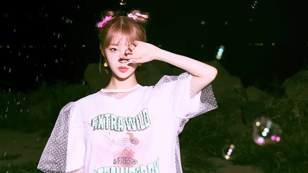 Шпалери Йоджін у фільмі «12:00» MV Shoot (2020) із «Loona» (K-Pop Band) 4K