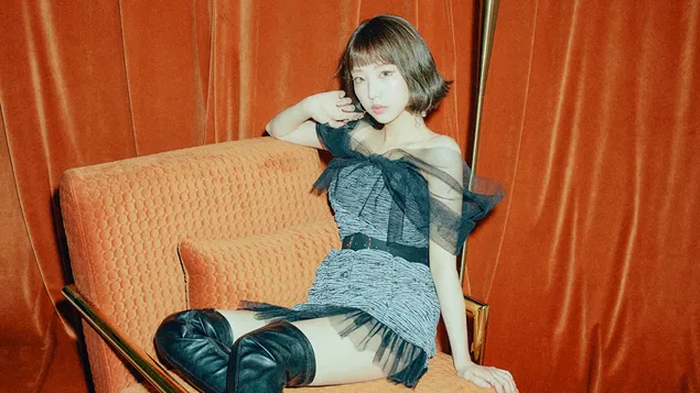 Yeojin filme „Paint The Town“ MV Shoot (2021 m.) iš „Loona“ (K-Pop Band) 4K ekrano užsklanda