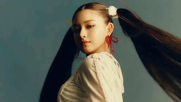 Jirena filmā “First” MV Shoot (2021) no Everglow [K-Pop Band] 4K fona tapete