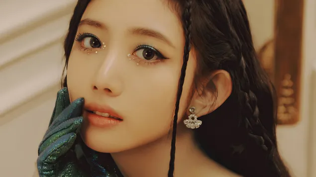 Yuju จาก Cherry Bullet (วง Kpop) - อัลบั้ม Cherry Dash (เวอร์ชั่น Fashion House) Shoot 4K วอลเปเปอร์